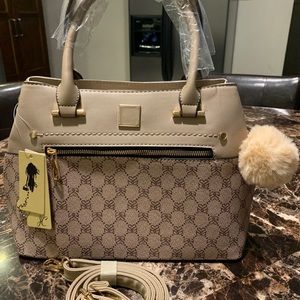 Handbag  New        👜👜👜👜💝💝💝💝 and crossbody